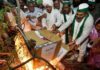 किसानों ने केंद्र के कृषि कानूनों की प्रतियां जलाकर मनाया ‘होलिका दहन’